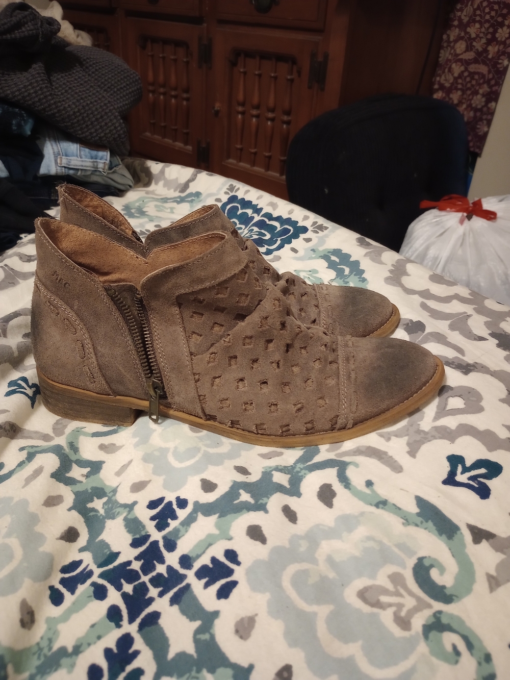 Musse & Cloud Taupe Suede Perforated Ankle Booties Size 9